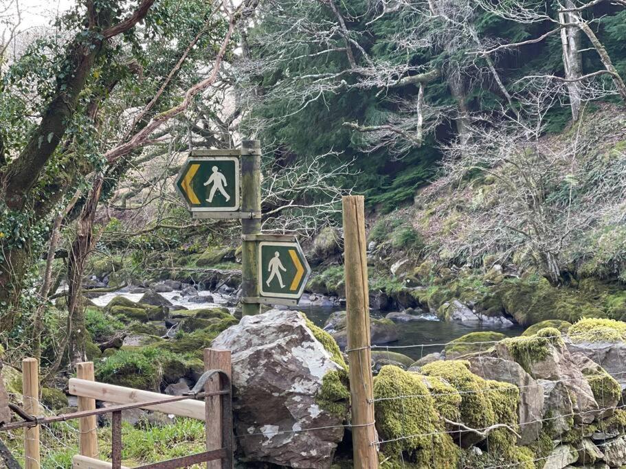 Charming Riverside Cottage In Snowdonia National Park Tanygrisiau Bagian luar foto