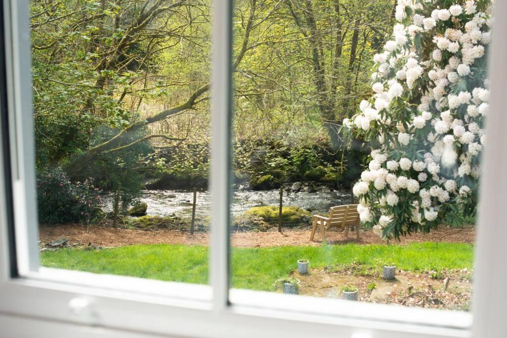 Charming Riverside Cottage In Snowdonia National Park Tanygrisiau Bagian luar foto