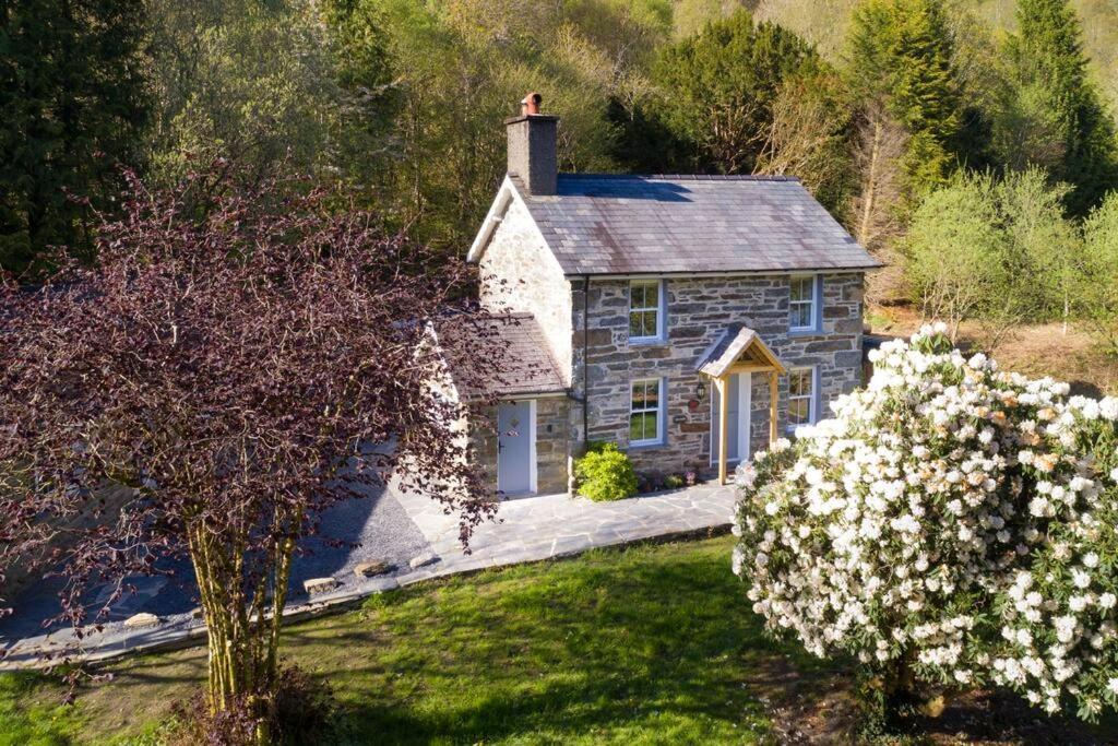 Charming Riverside Cottage In Snowdonia National Park Tanygrisiau Bagian luar foto